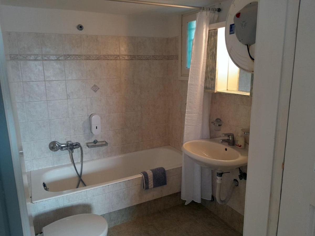 Sunny Guest House New Port Mykonos เตลอส ภายนอก รูปภาพ